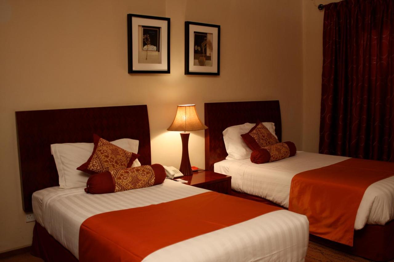 Crossroads Hotel Lilongwe Exterior photo